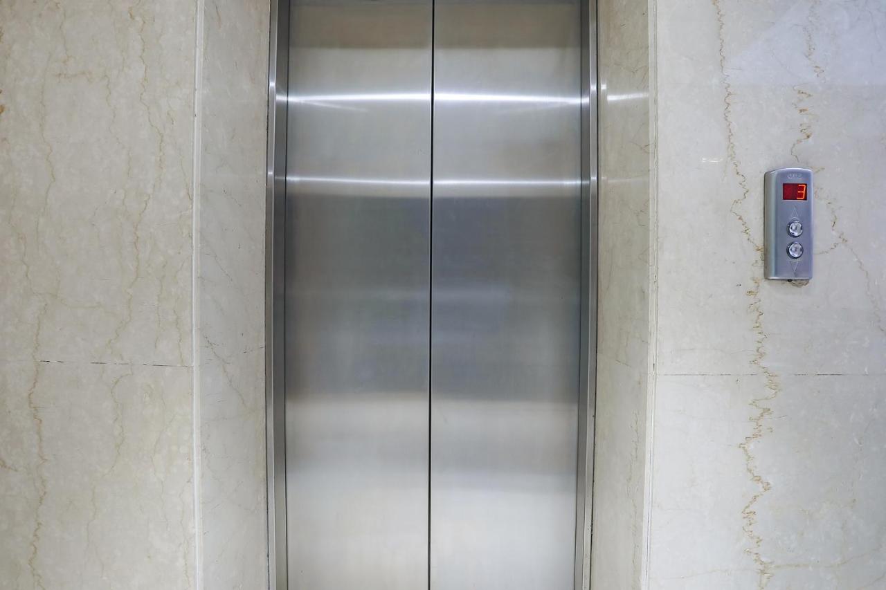 Fabhotel Grand Stay New Delhi Eksteriør bilde